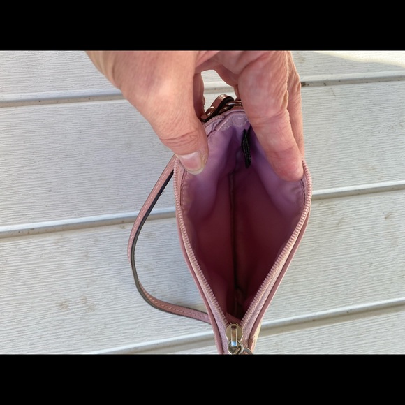 Coach wristlet - Picture 3 of 4